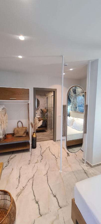 Costa Anastasia_Sea View Suites Vrasná Eksteriør billede