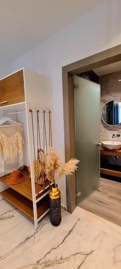 Costa Anastasia_Sea View Suites Vrasná Eksteriør billede